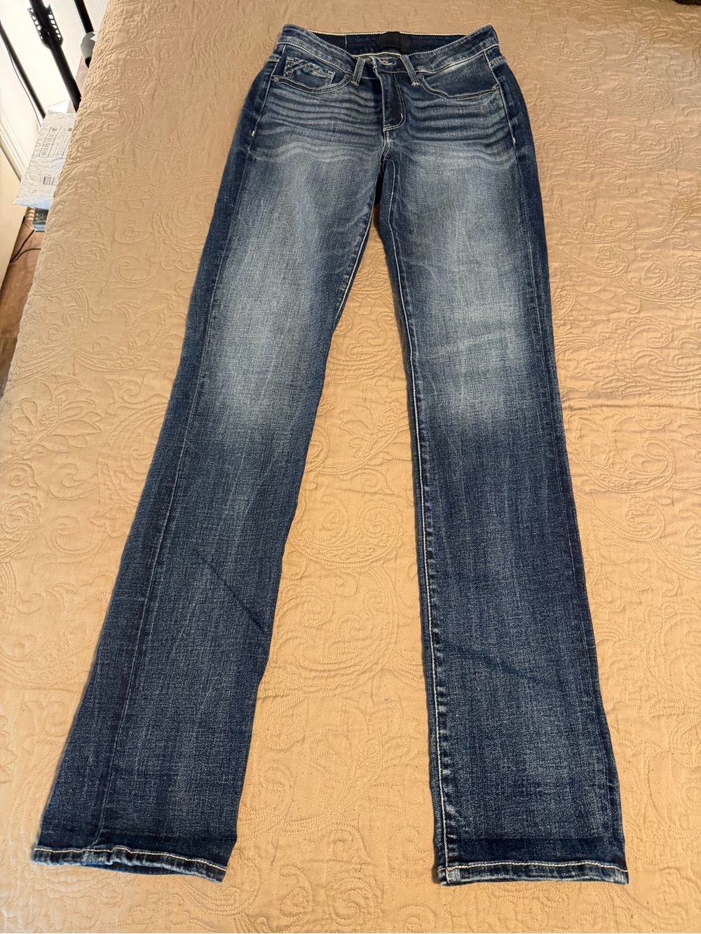 Buckle Women's Flared Jeans in Dark Blue Wash